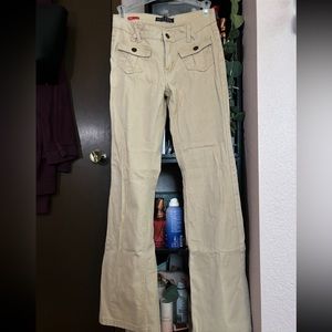 Women’s Flare Hot Kiss Jeans Size 1 Only Worn Once